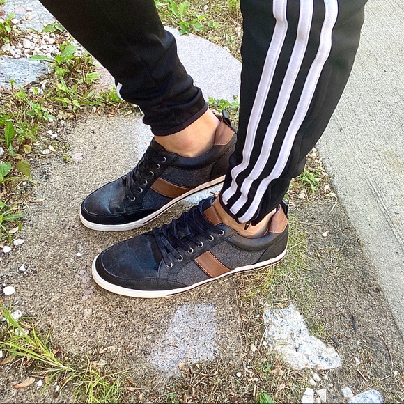 Aldo Leather Loafers in Black with Brown Trim - Picture 2 of 3